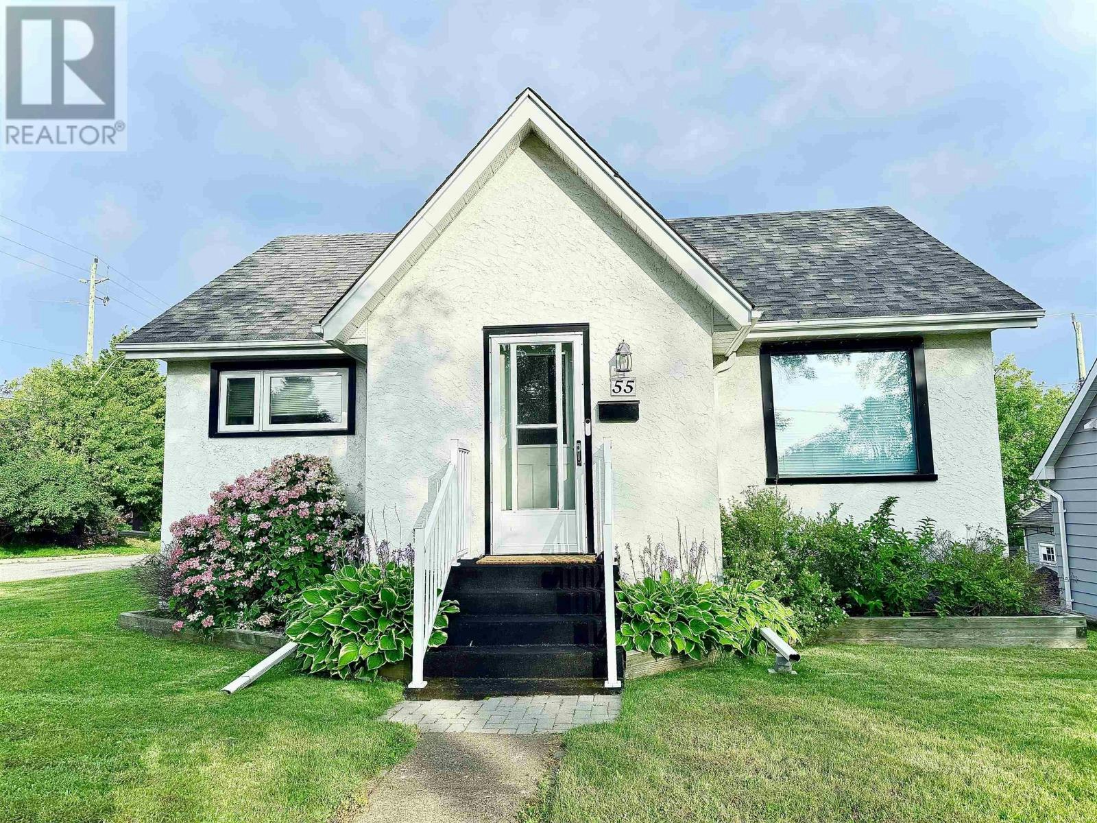 55 Ray Boulevard, Thunder Bay, ON, P7B 4C3