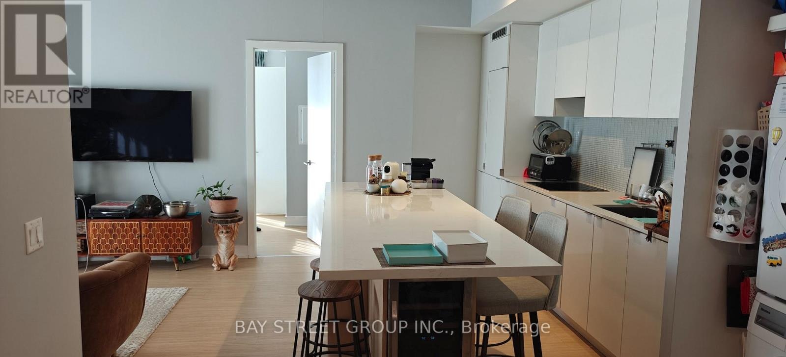 3411 Mast Bedroom 7 Grenville Street, Toronto, ON, M4Y 0E9 - 26