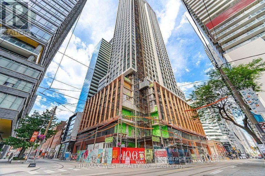 400 King Street W, Toronto, ON, M5V 0X8 - 3