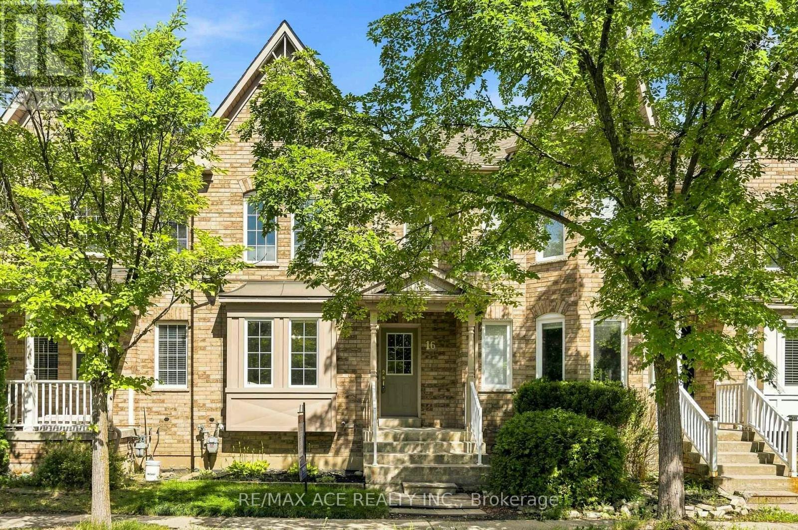 16 White's Hill Avenue, Markham, ON, L6B 1C1