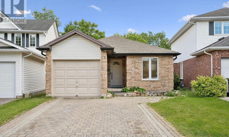73 Waxwing Crescent