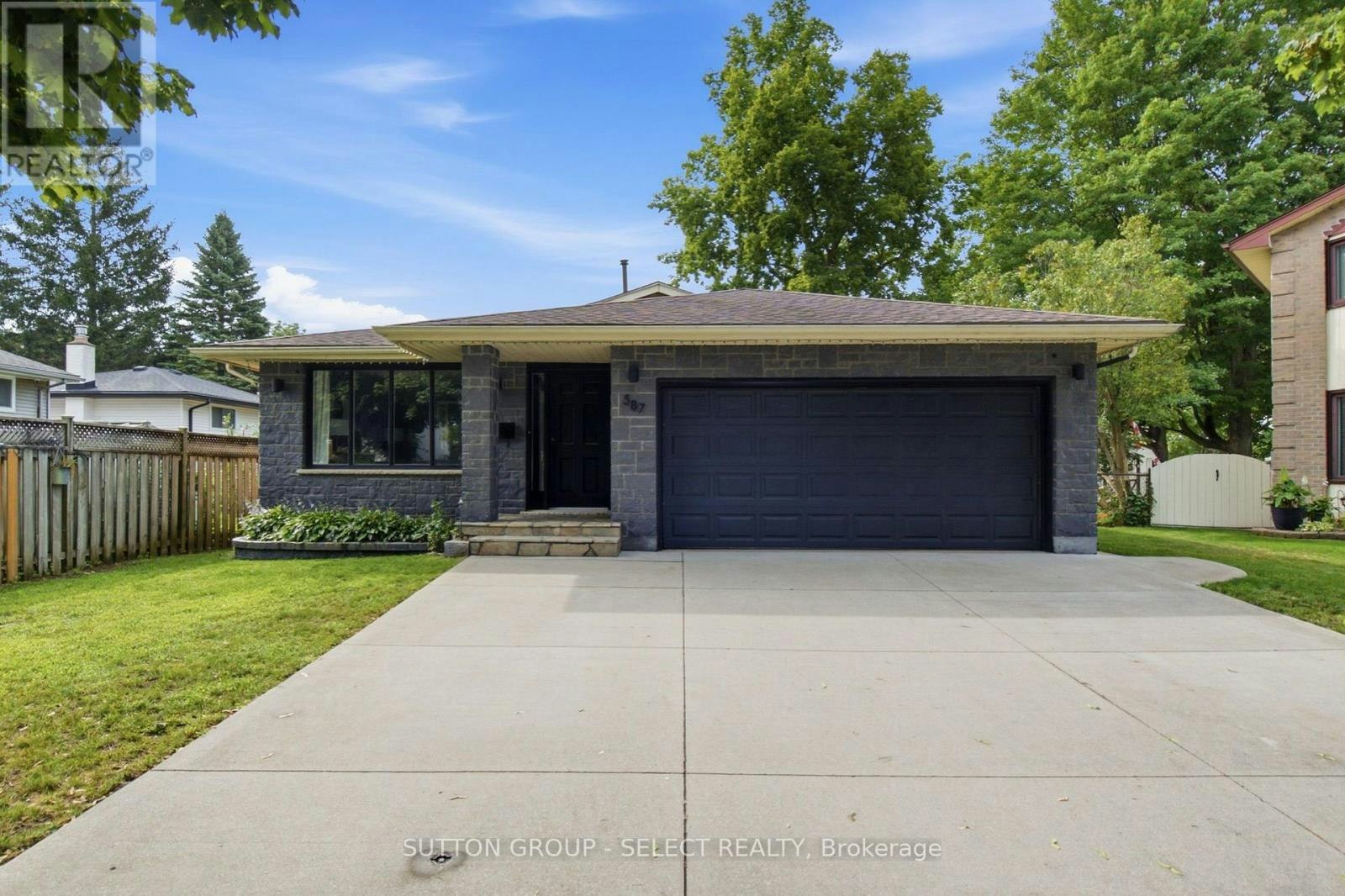 587 Classic Court, London, ON, N5W 5X4