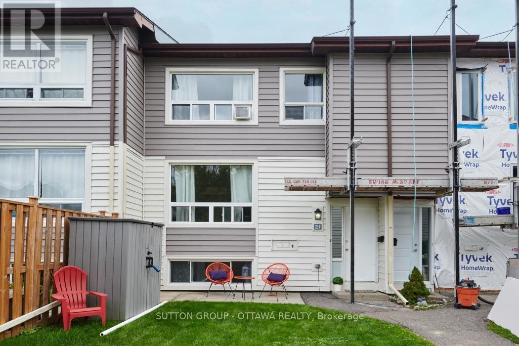 23F-23 Banner Road W, Ottawa, ON, K2H 8T3