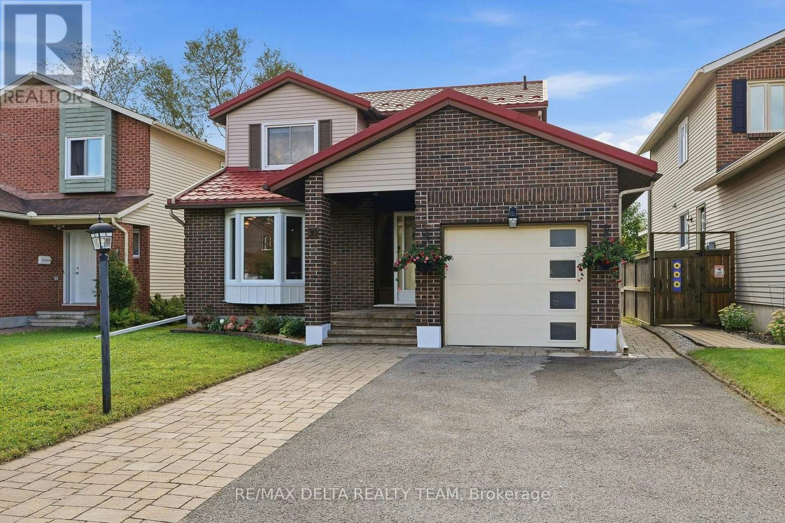 30 Homestead Street, Ottawa, ON, K2E 7N8