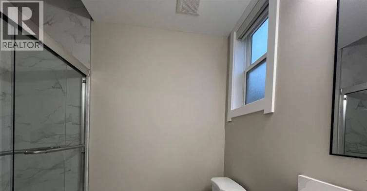 Back Room 2-917 Mckay Avenue, Windsor, ON, N9B 2A4 - 18