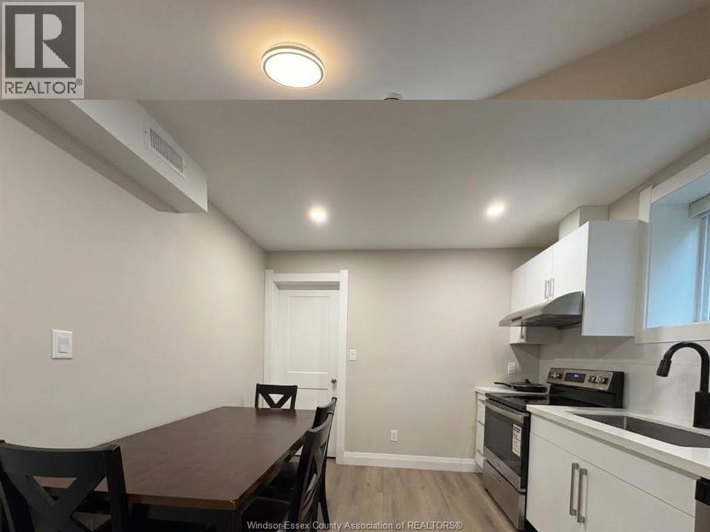 Back Room 2-917 Mckay Avenue, Windsor, ON, N9B 2A4 - 7