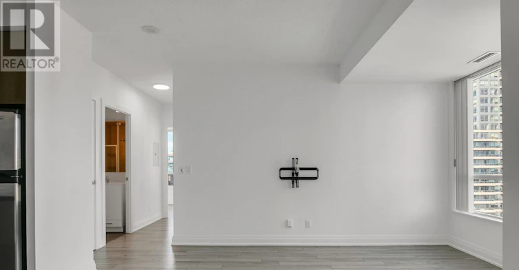 2104-120 Homewood Avenue, Toronto, ON, M4Y 2J3 - 3