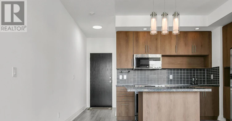 2104-120 Homewood Avenue, Toronto, ON, M4Y 2J3 - 2