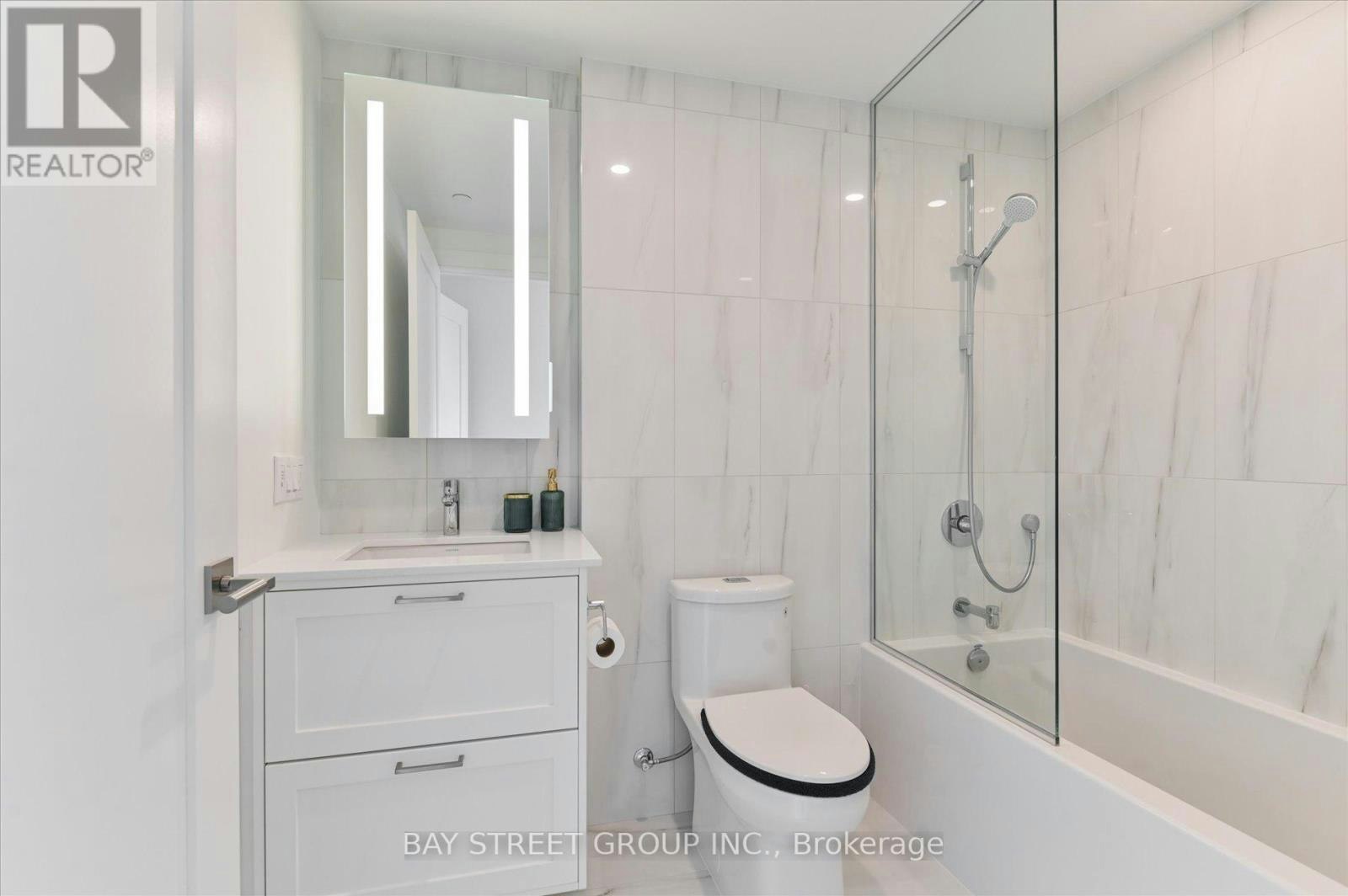 2707-30 Inn ON The Park Drive, Toronto, ON, M3C 0P8 - 20