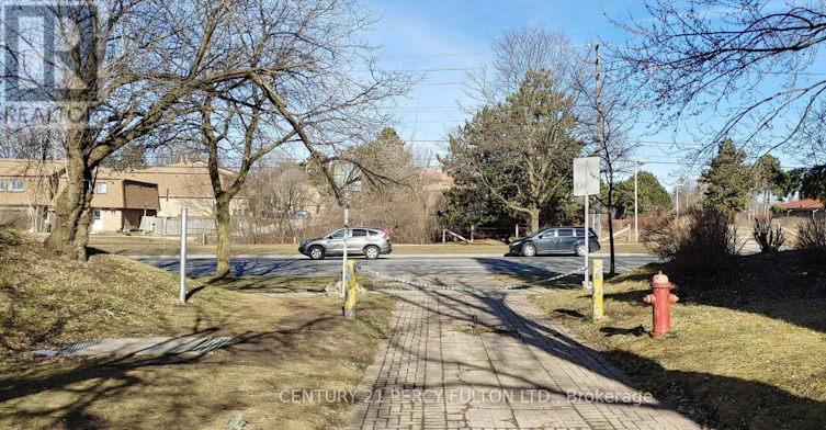132-270 Timberbank Boulevard, Toronto, ON, M1W 2M1 - 4