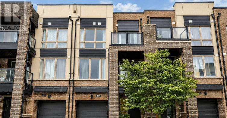 423 Rockwell Common, Oakville, ON, L6H 0R7