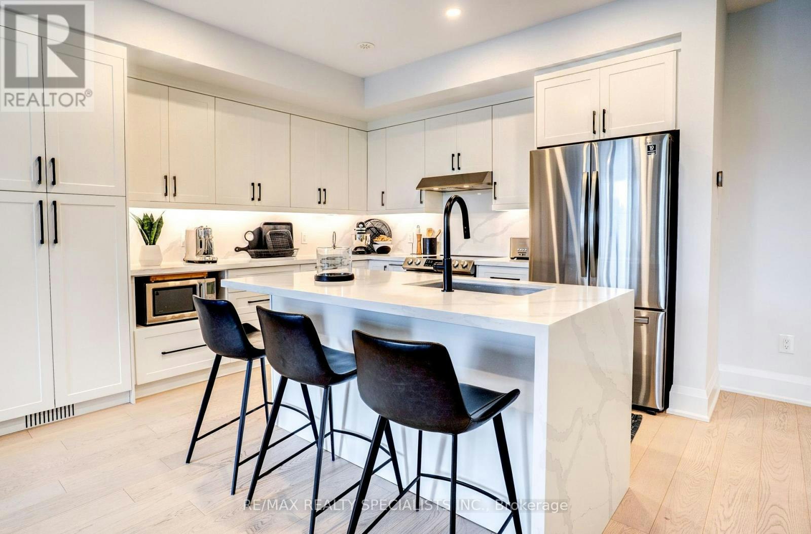423 Rockwell Common, Oakville, ON, L6H 0R7 - 4