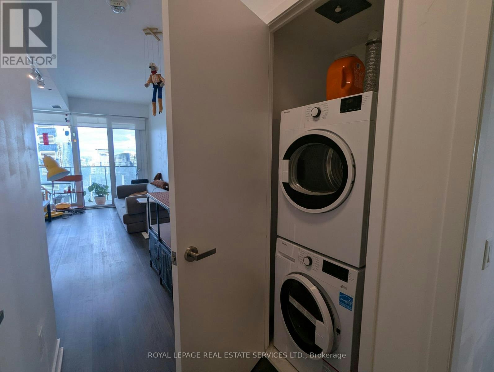 3212-3900 Confederation Parkway, Mississauga, ON, L5B 0M3 - 8