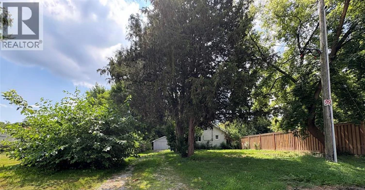 8 Siskind Court, Chatham-Kent, ON, N7L 5A1