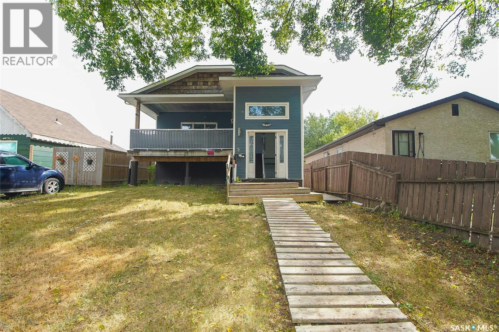 A B-417 Robinson Street, Regina, SK, S4R 3R5