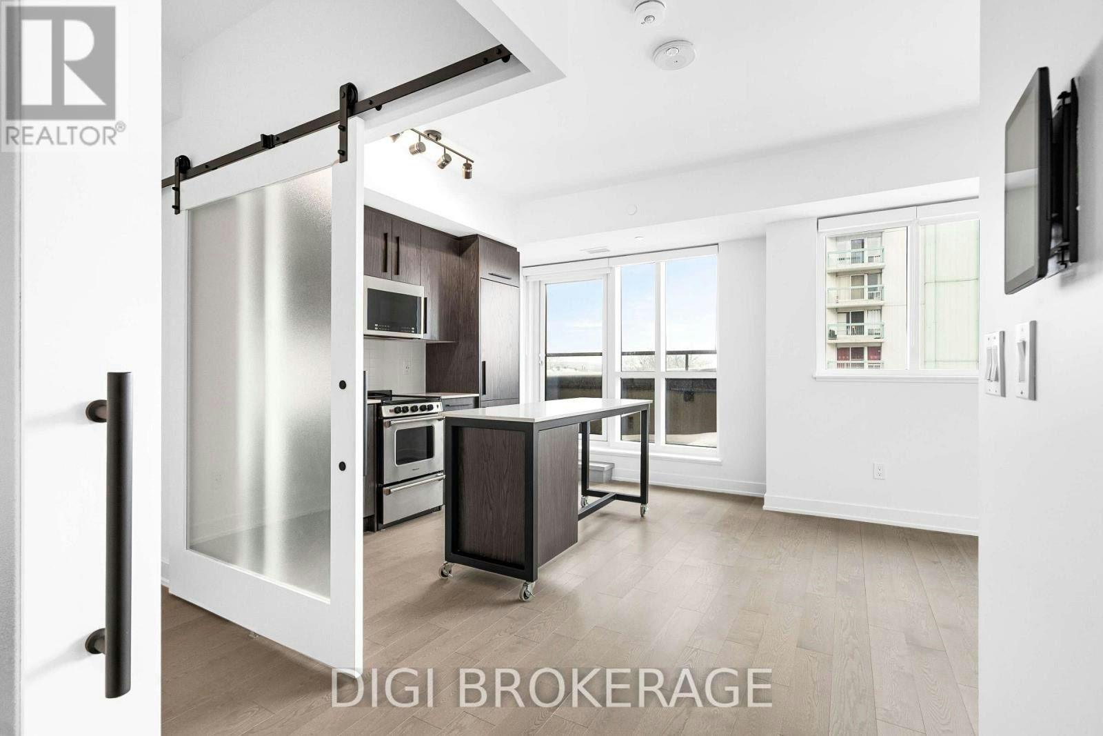 202-560 Rideau Street, Ottawa, ON, K1N 5Z8 - 2