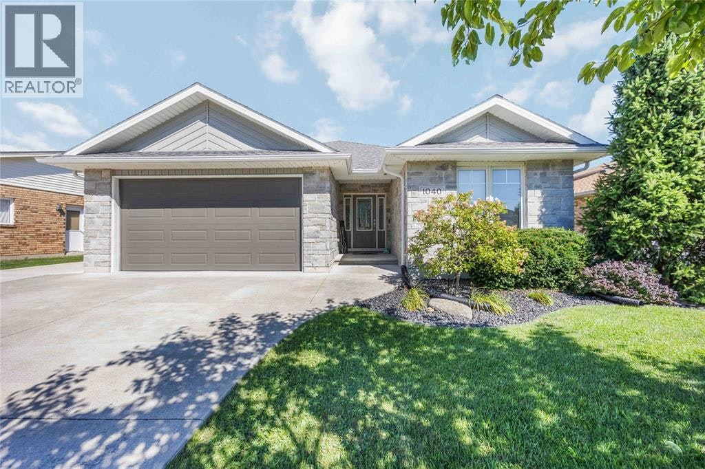 1040 Finch Drive, Sarnia, ON, N7S 6A7