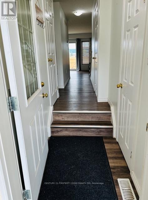 1369 Countrystone Drive, Kitchener, ON, N2N 3R8 - 6