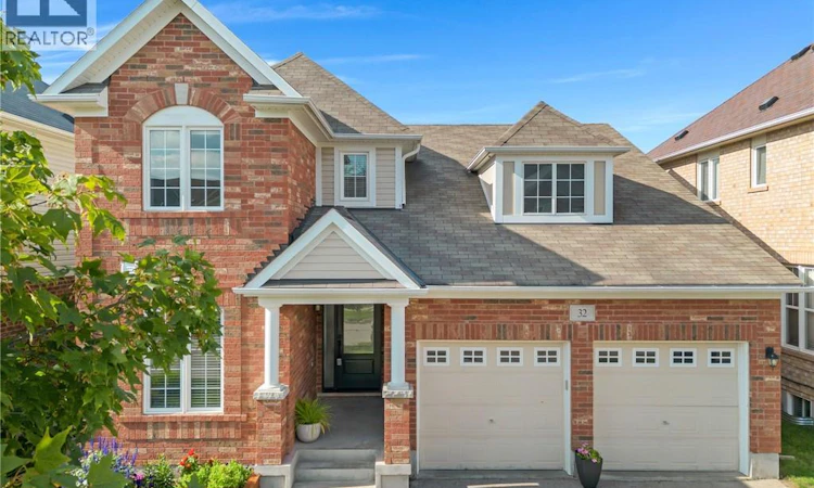 32 Chase Crescent