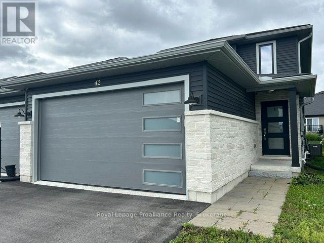 42 Dewal Place, Belleville, ON, K8P 0E5