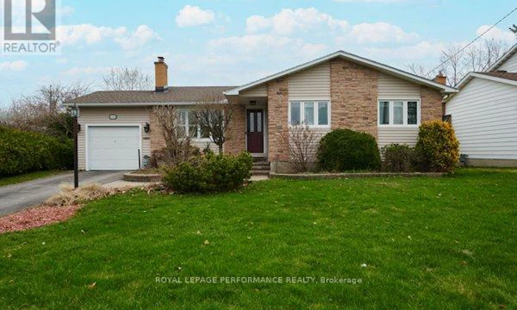 401 Phoenix Crescent