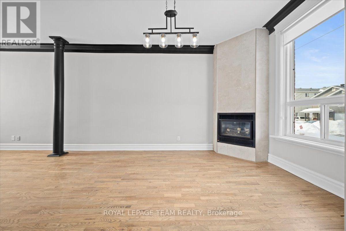 132 Elm Street, Ottawa, ON, K1R 6N5 - 2