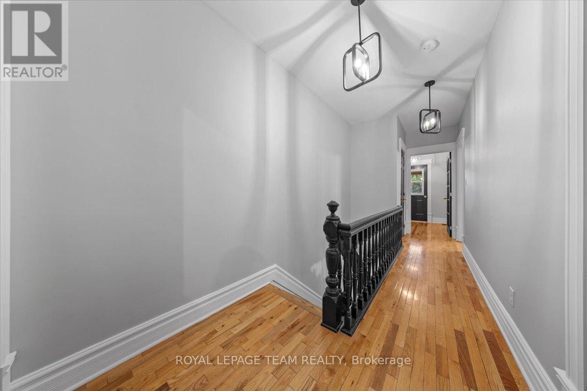 134 Elm Street, Ottawa, ON, K1R 6N5 - 9