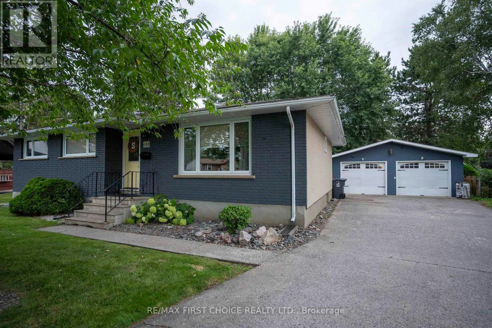 600 Ashdale Place, Thunder Bay, ON, P7E 3M6