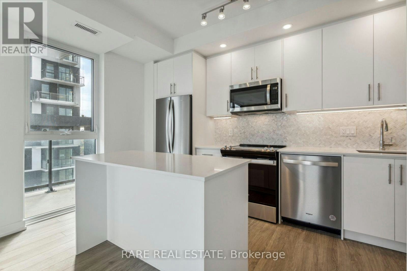 603-345 Wheat Boom Drive, Oakville, ON, L6H 7X5 - 4