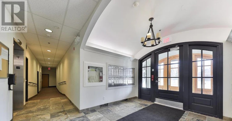 105-459 Kerr Street, Oakville, ON, L6K 3C2 - 3