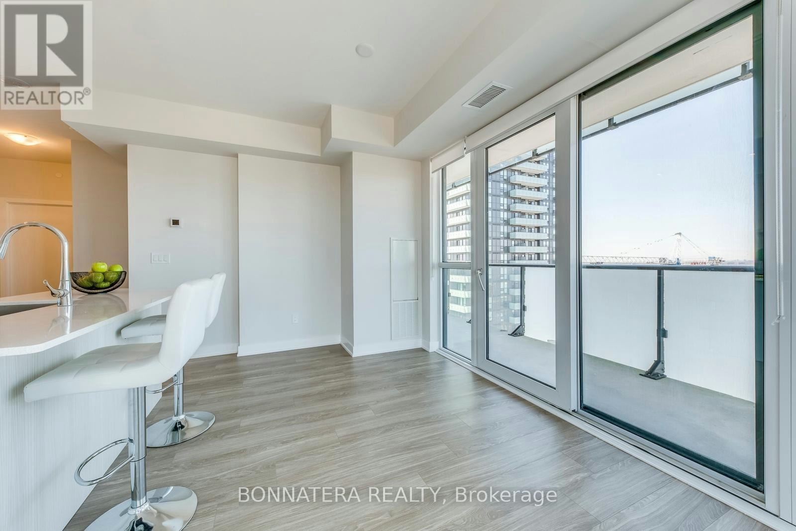 3008-430 Square One Drive W, Mississauga, ON, L5B 0L6 - 18