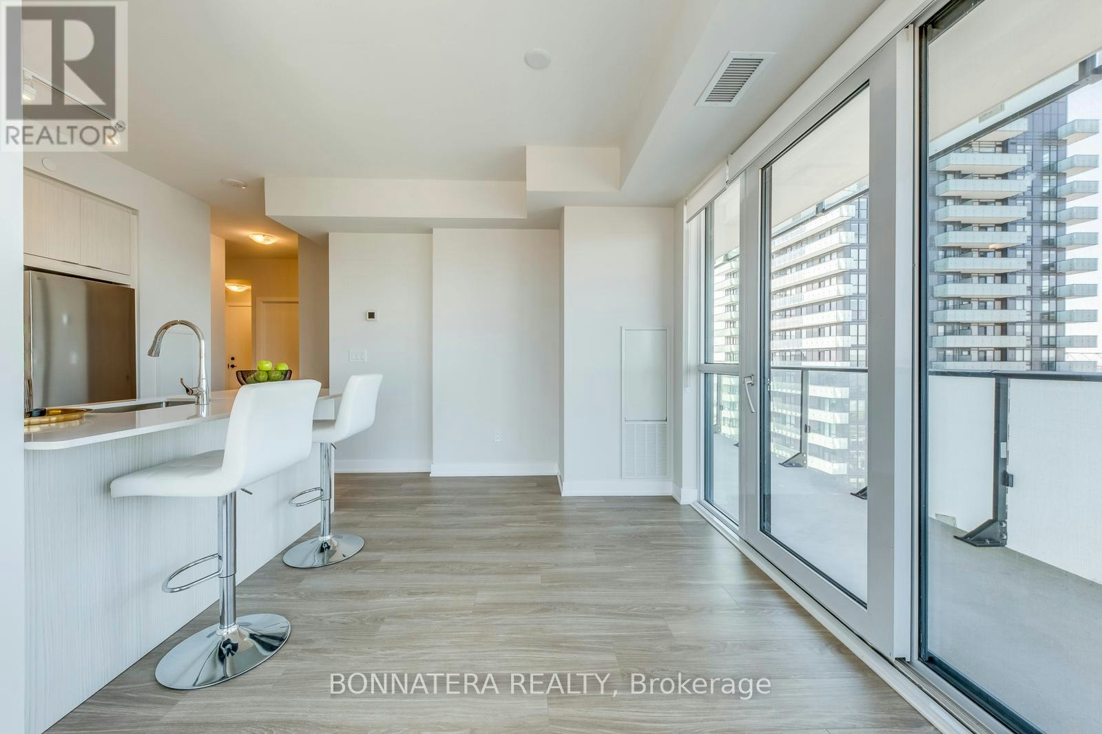3008-430 Square One Drive W, Mississauga, ON, L5B 0L6 - 17