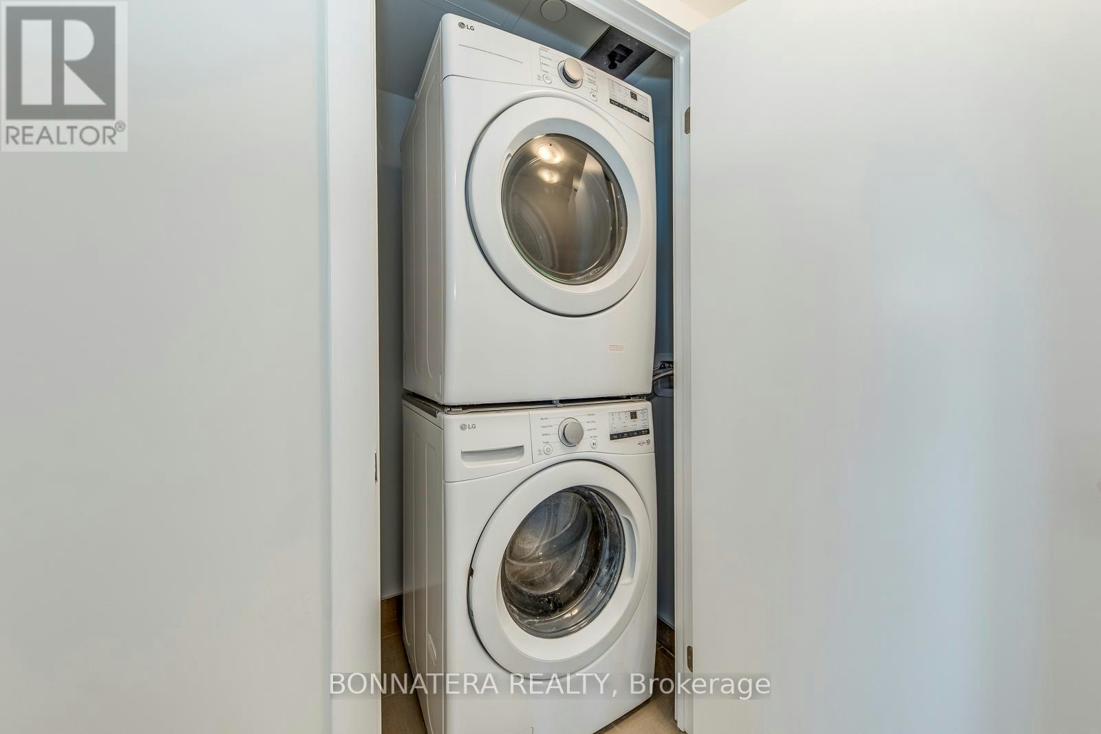 3008-430 Square One Drive W, Mississauga, ON, L5B 0L6 - 33