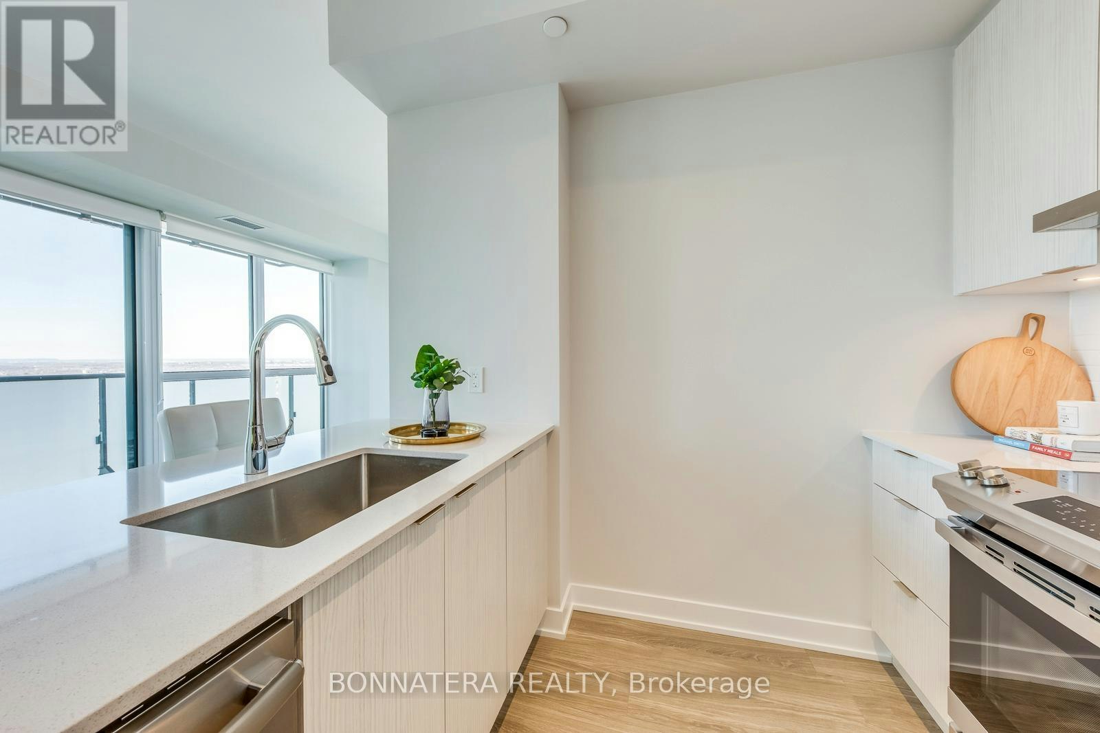 3008-430 Square One Drive W, Mississauga, ON, L5B 0L6 - 11