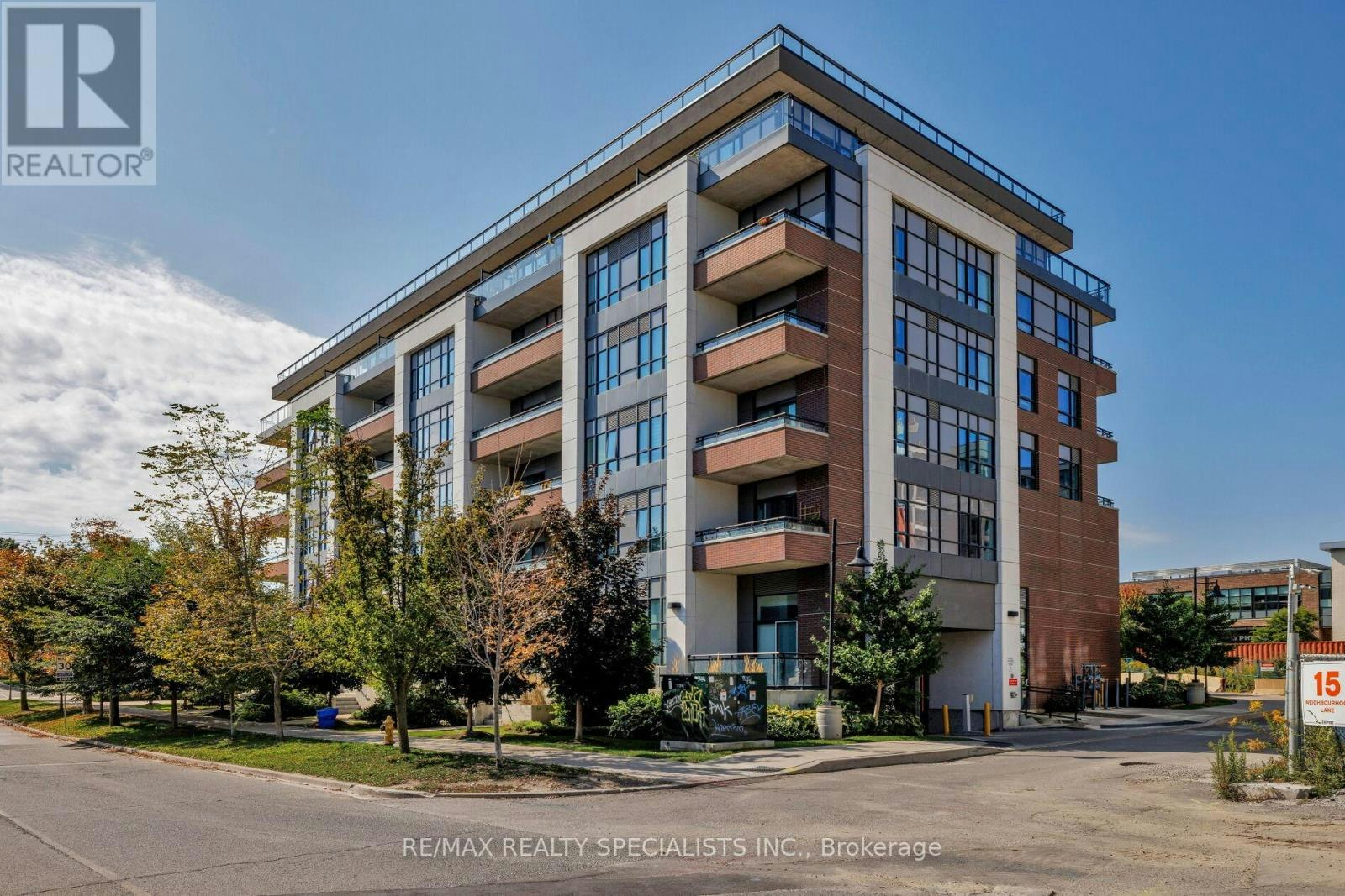 505-1 Neighbourhood Lane, Toronto, ON, M8Y 0C7