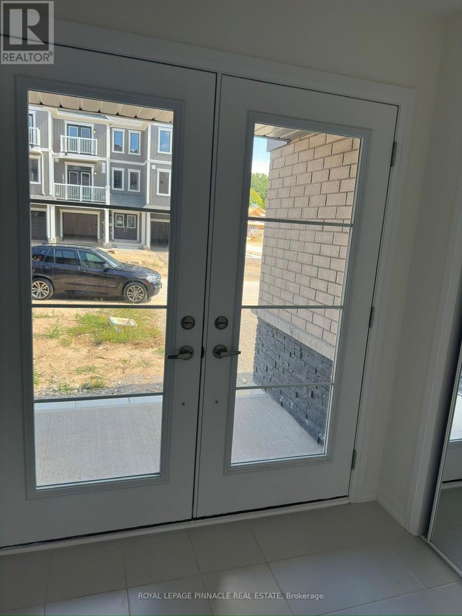 12 Kensington Road, Brampton, ON, N3W 0J9 - 5