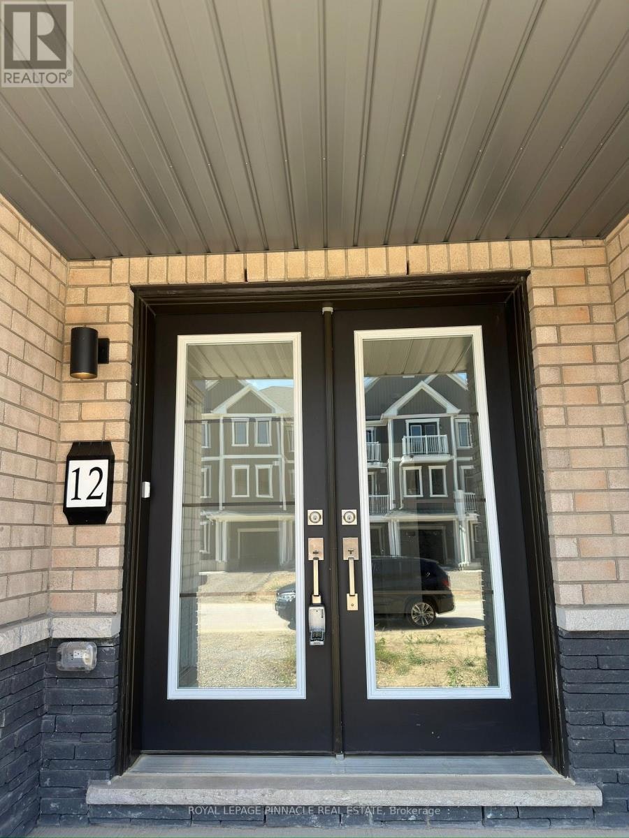 12 Kensington Road, Brampton, ON, N3W 0J9 - 2