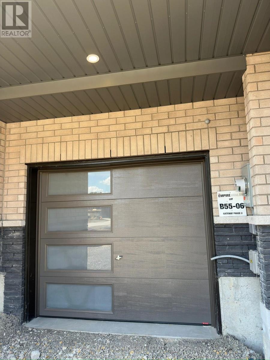 12 Kensington Road, Brampton, ON, N3W 0J9 - 3