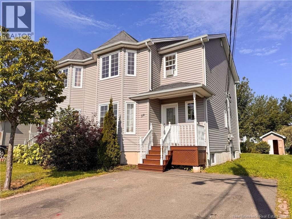 39 Christopher Crescent, Moncton, NB, E1G 0A4