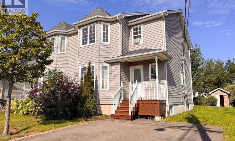 39 Christopher Crescent