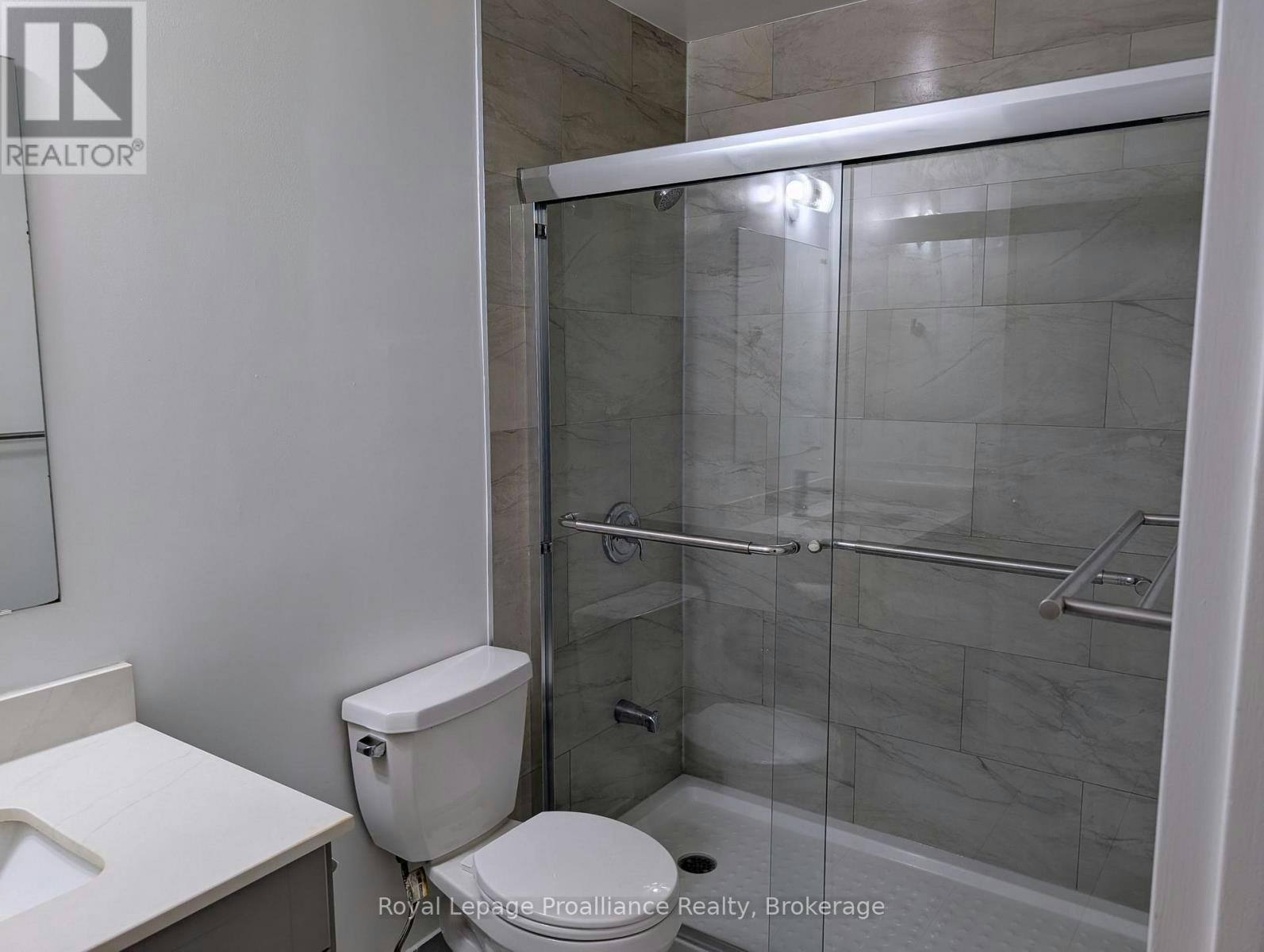309-328 Aylmer Street, Peterborough, ON, K9H 3V6 - 9