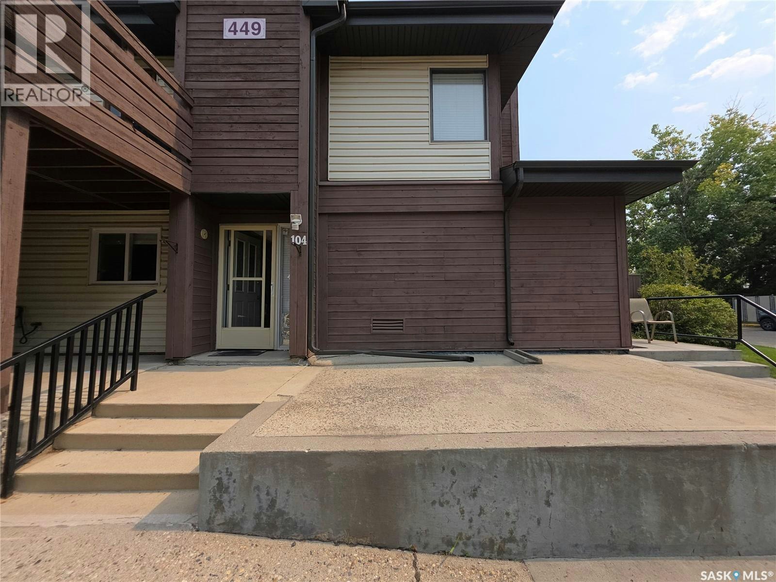 104-449 Pendygrasse Road, Saskatoon, SK, S7M 5C1