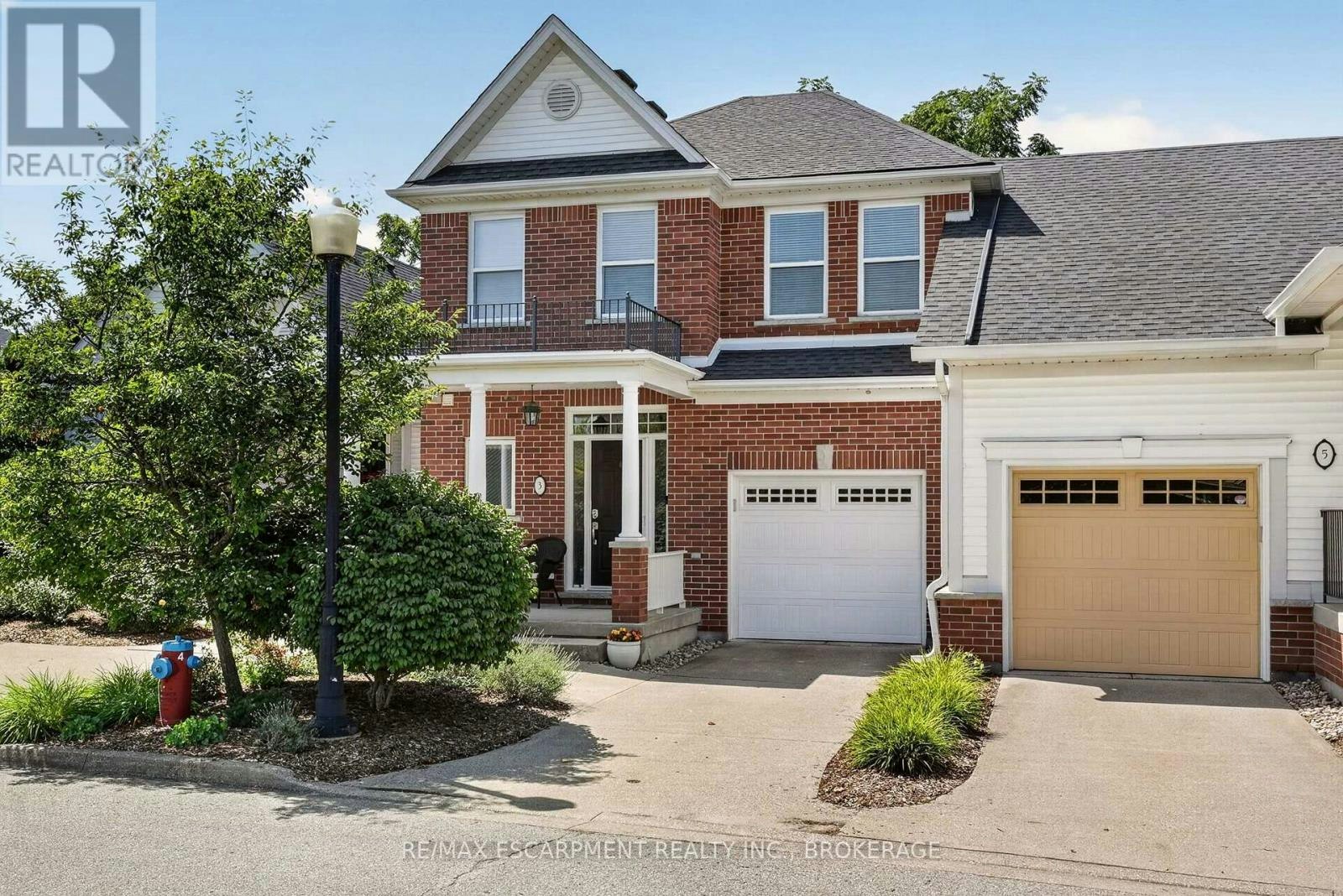 3 Black Walnut Common, St. Catharines, ON, L2S 4C8