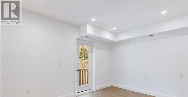 B-225 Gainsborough Road, Toronto, ON, M4L 3C7 - 22