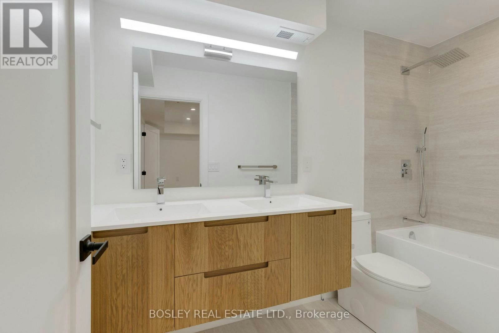 B-225 Gainsborough Road, Toronto, ON, M4L 3C7 - 20