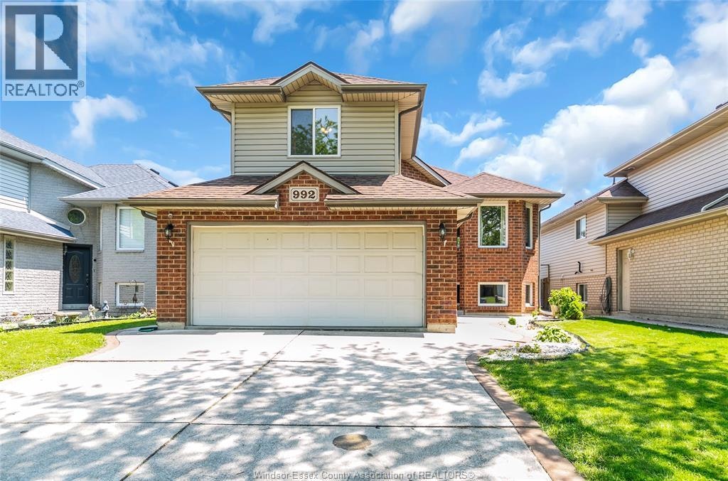 992 Whistler, Windsor, ON, N8P 1L2