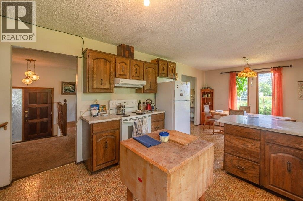 294 18 Road Road, Oliver, BC, V0H 1T1 - 11
