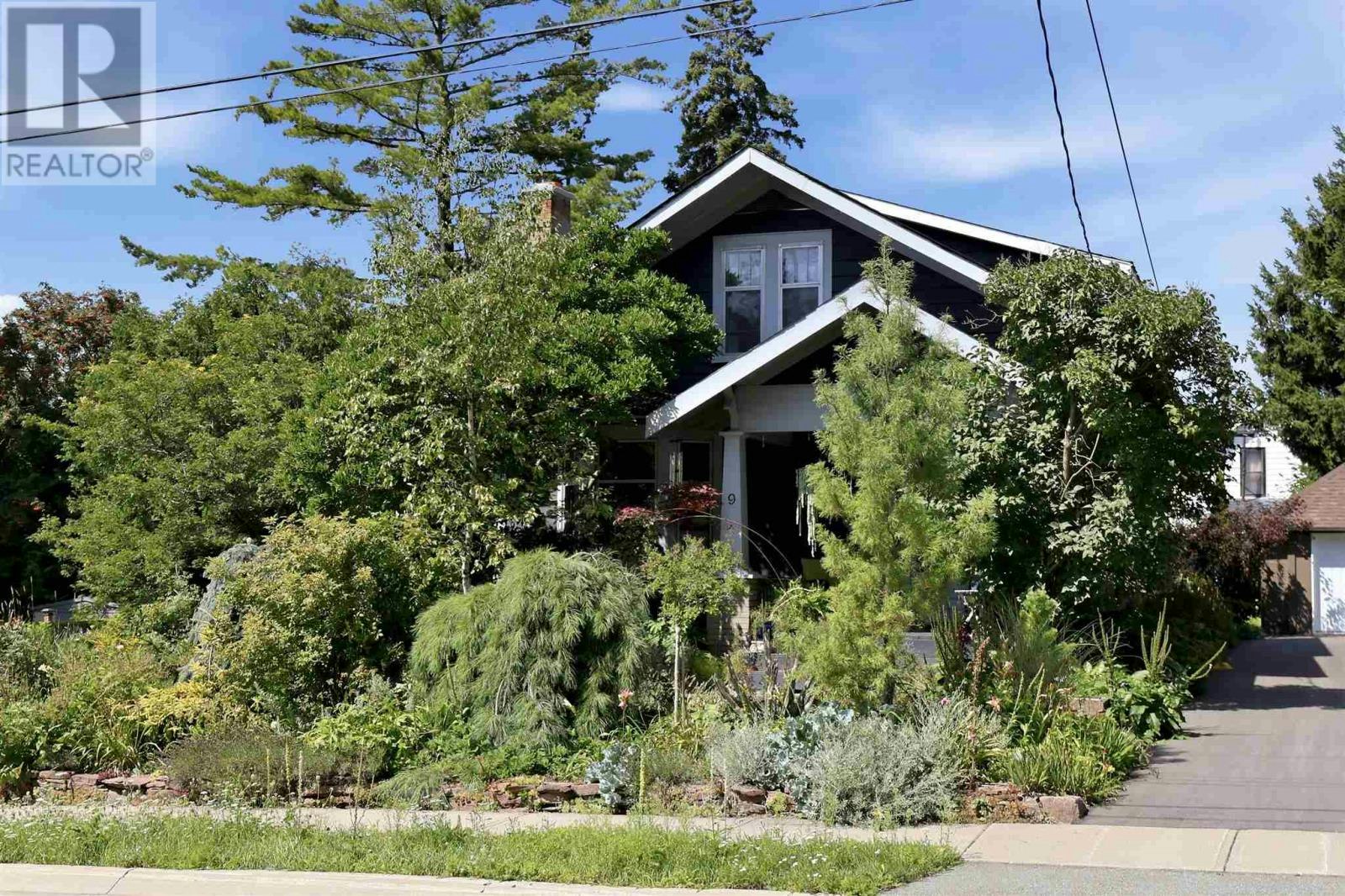 9 Coulson Avenue, Sault Ste. Marie, ON, P6A 3X4