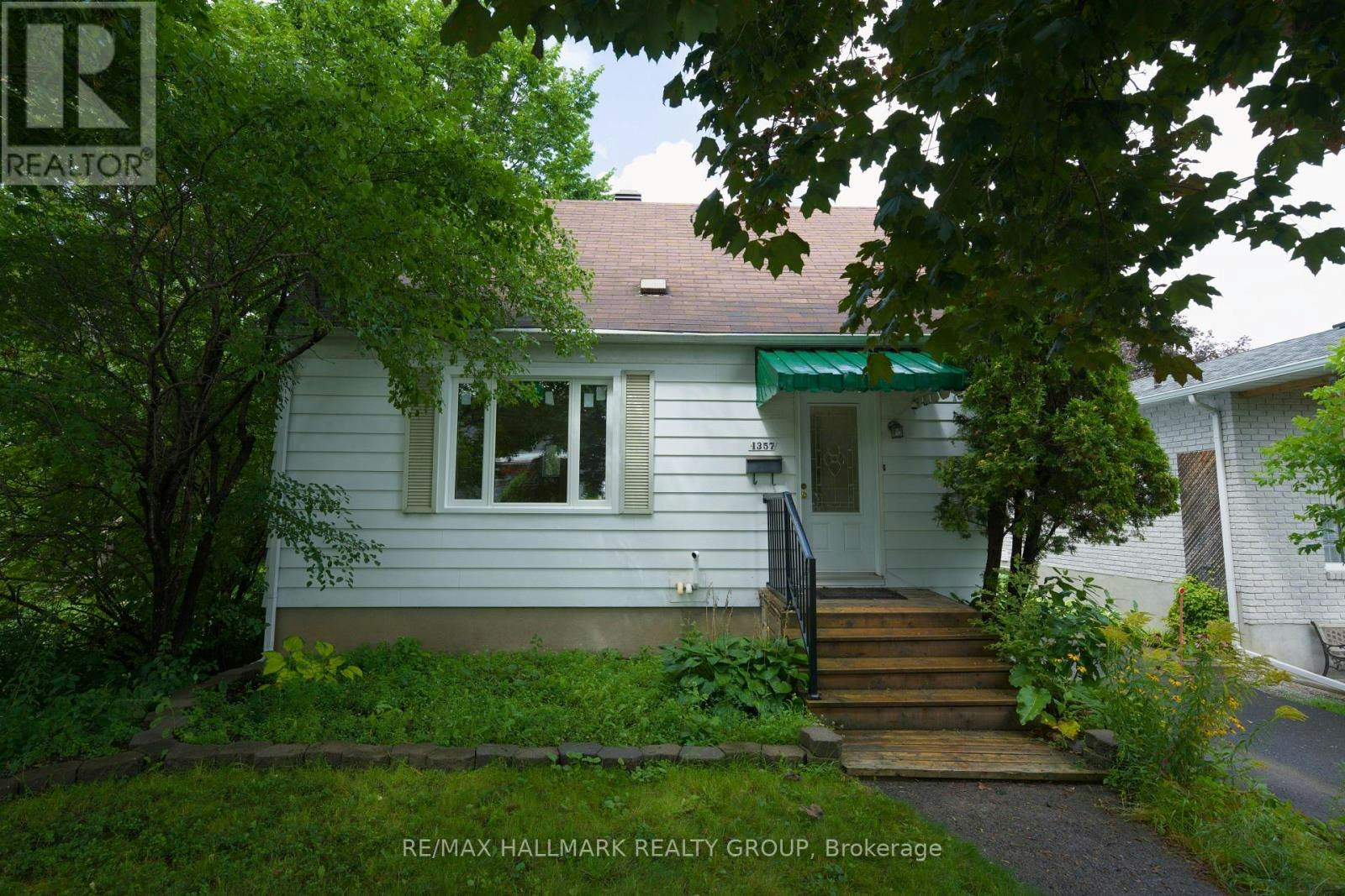 1357 Raven Avenue, Ottawa, ON, K1Z 7Y3