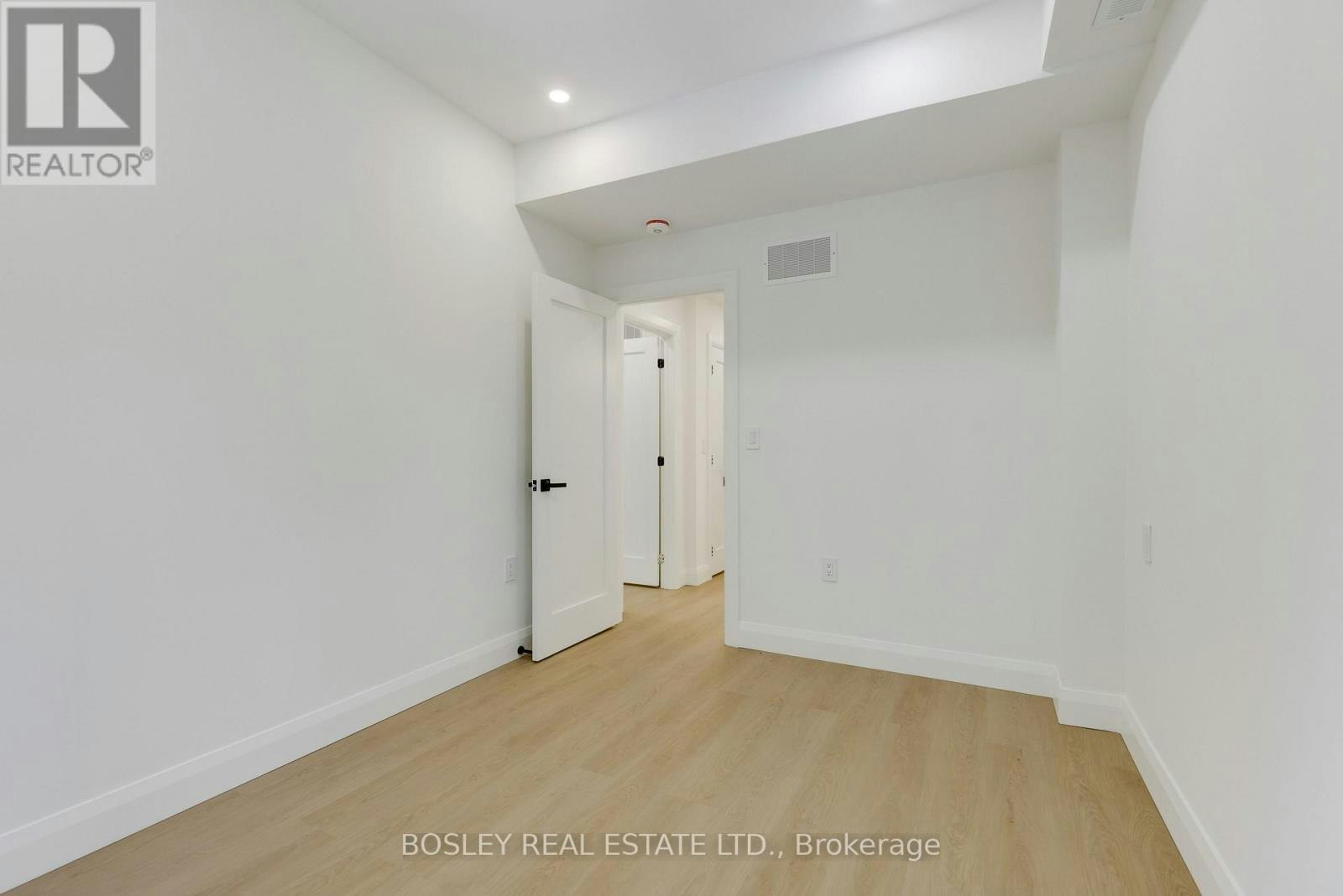A-225 Gainsborough Road, Toronto, ON, M4L 3C7 - 35